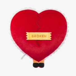 CRYBABY Crying For Love Series-Plush Gift Box -Figurine Soldes Magasin 20250121 105740 018787 6 1200x1200