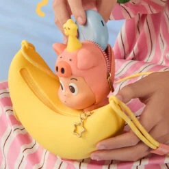 POP BEAN Pajama Party Twinkle Silicone Crossbody Bag -Figurine Soldes Magasin 20250416 114800 148662 4 1200x1200